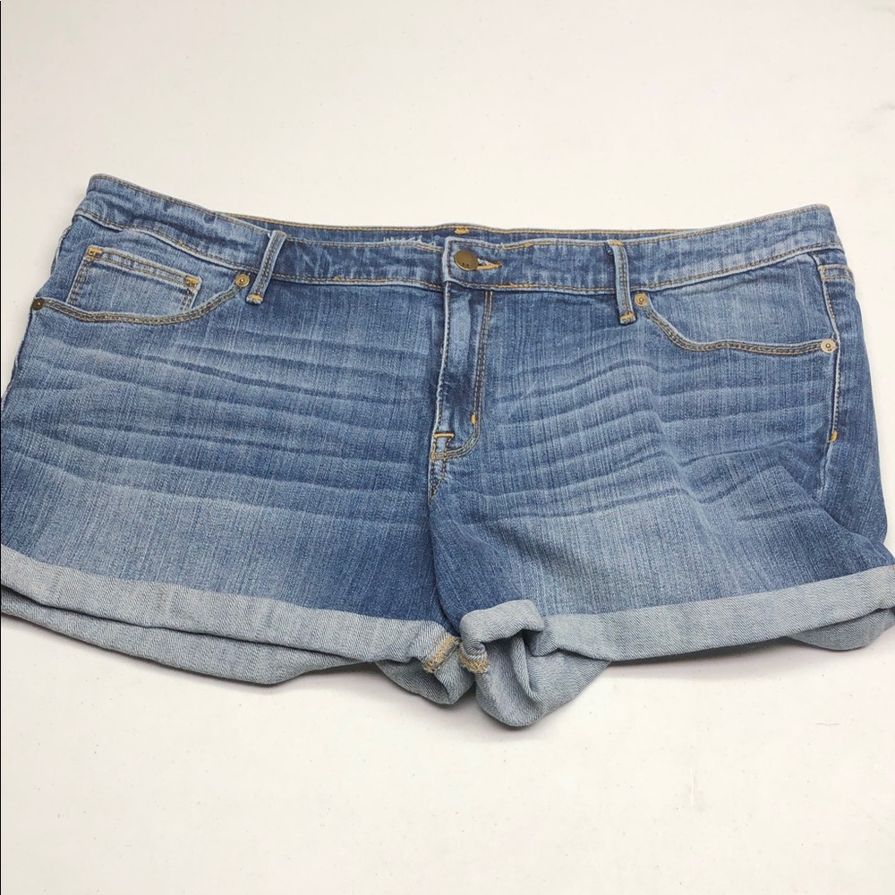 Stylish Blue Denim Women's Jean Shorts